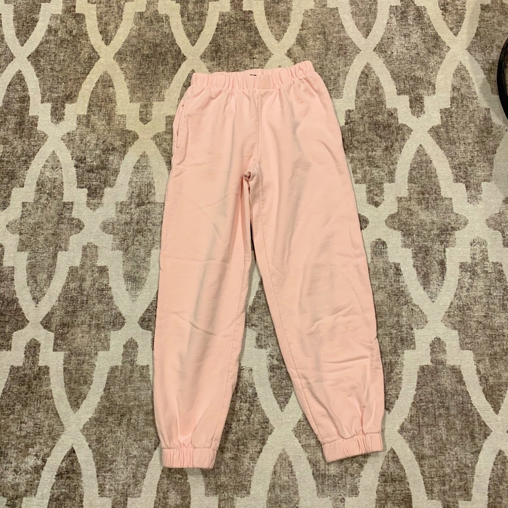 🤍pink rosa brandy melville sweats🤍